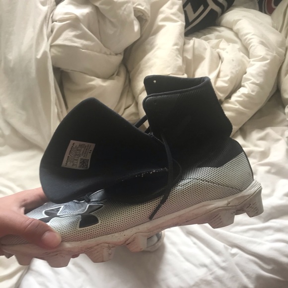 Under armour football cleats - Picture 2 of 2